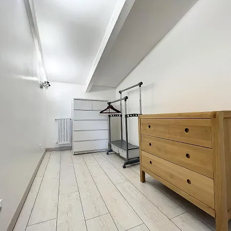Utopia Chalet