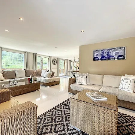 Utopia Chalet